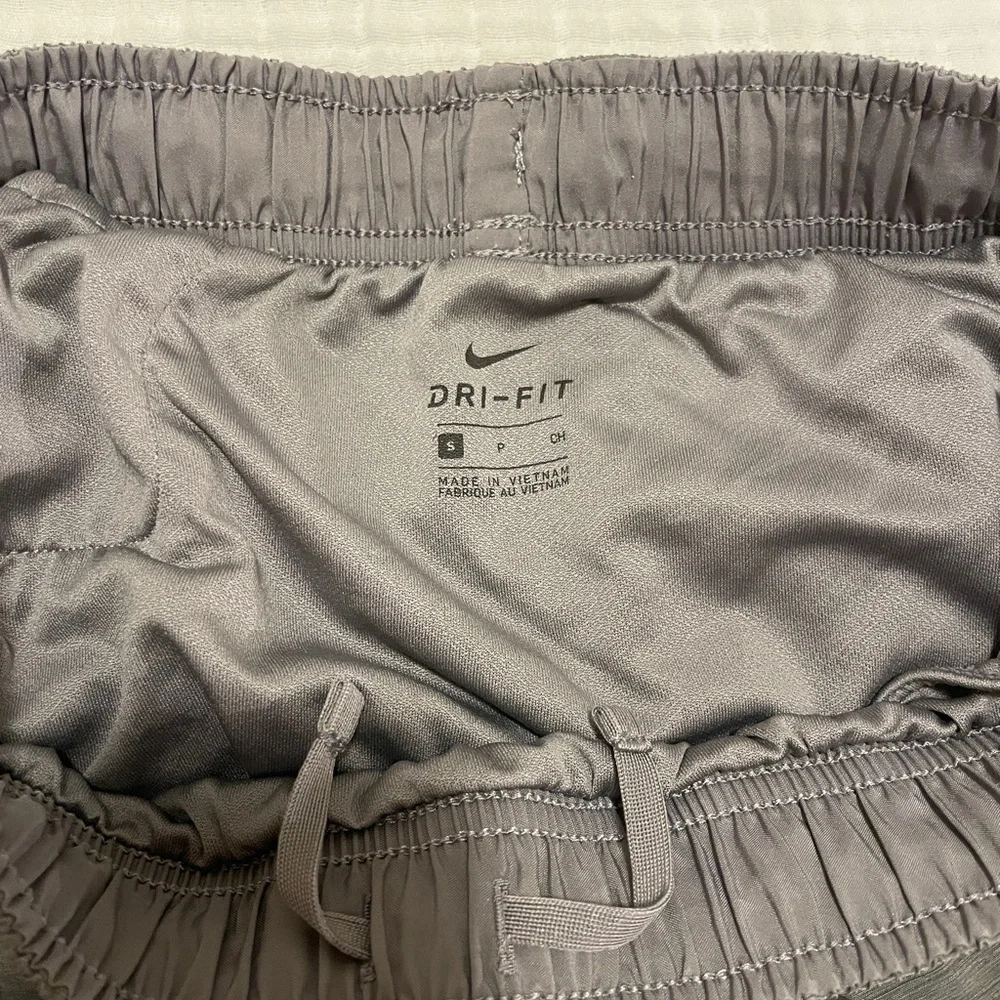 Nike Women's Charcoal Athletic Shorts - Picture 3 of 3